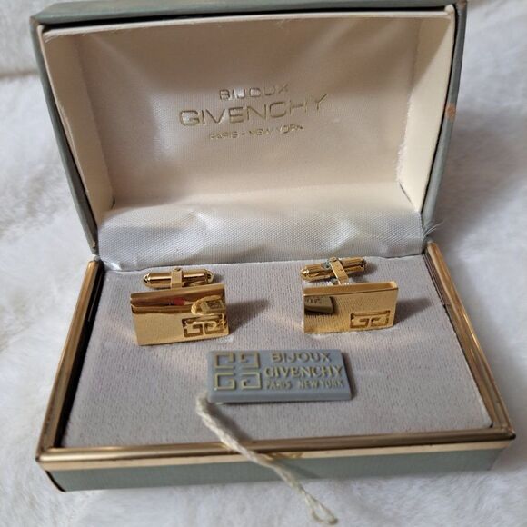 Authentic Givenchy Gold Tone Cuff Links NEW - Picture 1 of 9